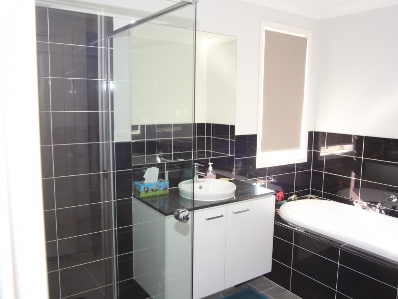 35 Gawler Avenue, Minto NSW 2566