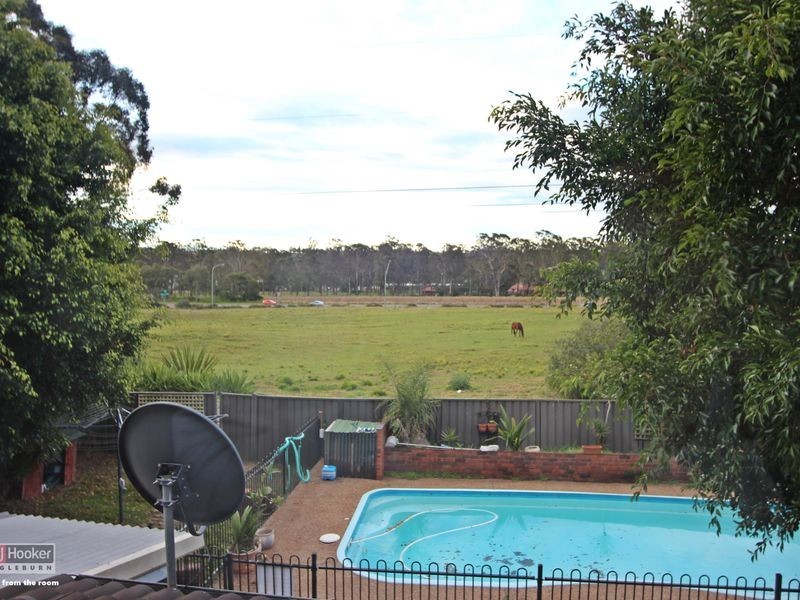 22 Fergusson St, Glenfield NSW 2167