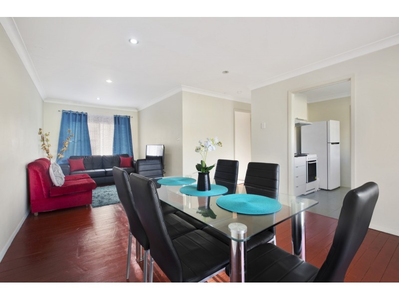 11/4 Dotterel Place, Ingleburn NSW 2565