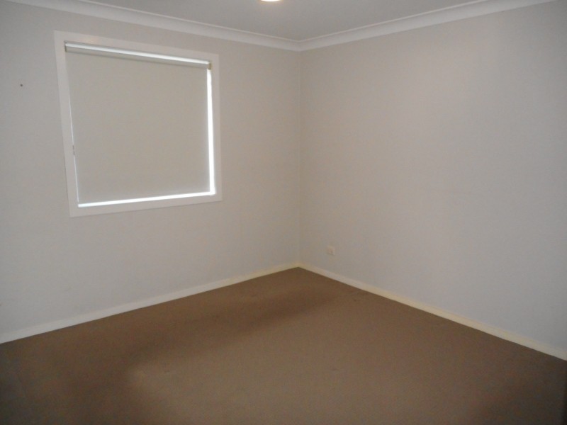 6 Perisher Circuit, Minto NSW 2566