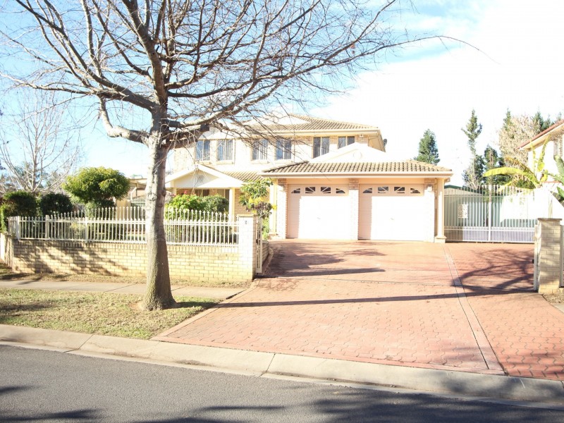 5 William Campbell Ave, Harrington Park NSW 2567