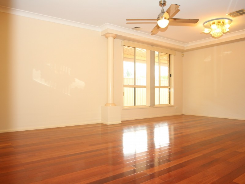 5 William Campbell Ave, Harrington Park NSW 2567