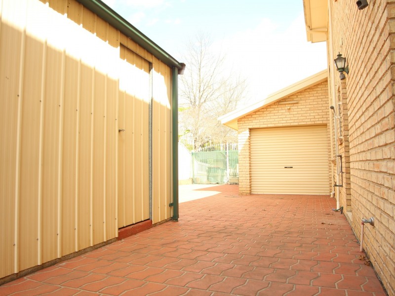 5 William Campbell Ave, Harrington Park NSW 2567