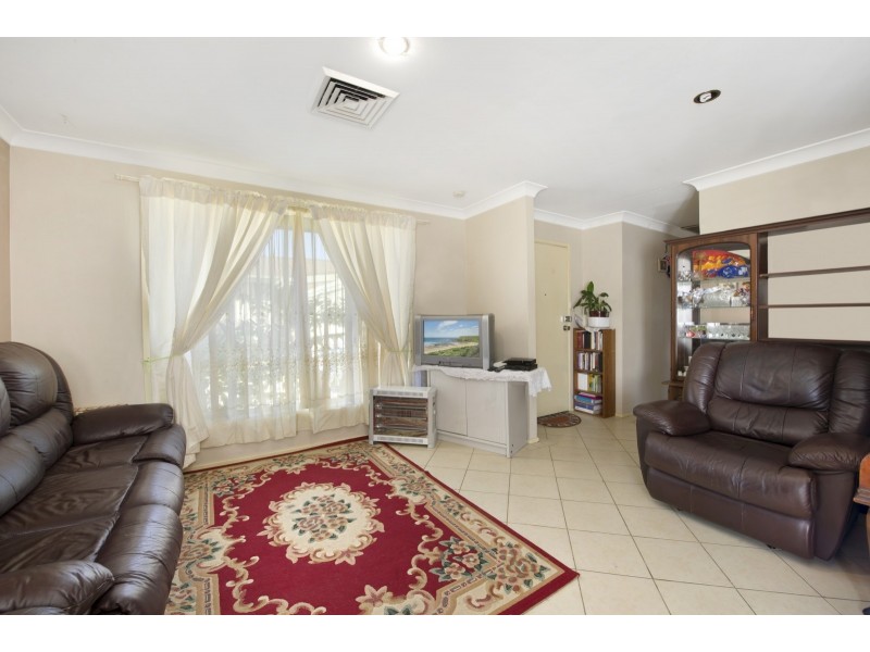 6/12 Bensley Road, Macquarie Fields NSW 2564