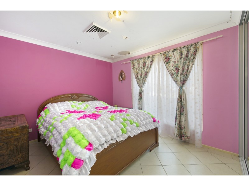6/12 Bensley Road, Macquarie Fields NSW 2564