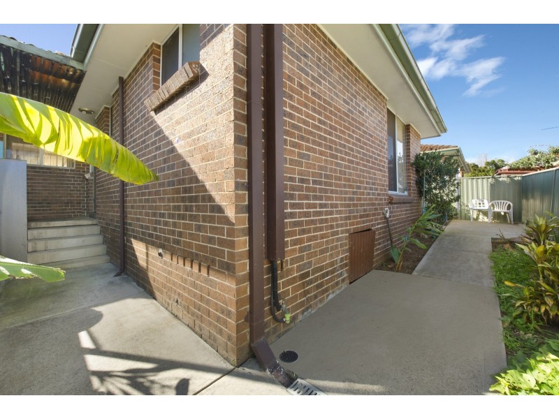 6/12 Bensley Road, Macquarie Fields NSW 2564