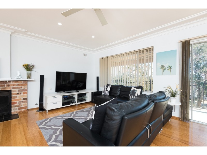 40 Tallowwood Crescent, Bradbury NSW 2560