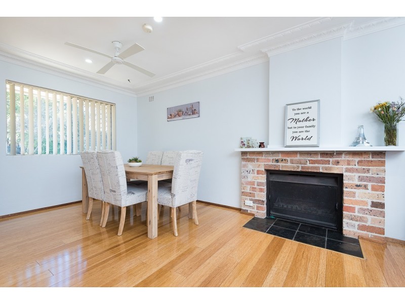 40 Tallowwood Crescent, Bradbury NSW 2560