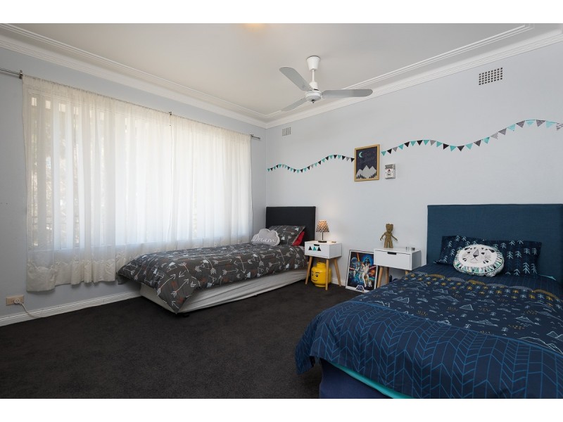 40 Tallowwood Crescent, Bradbury NSW 2560