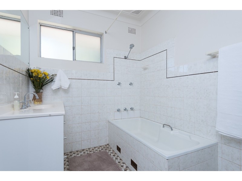 40 Tallowwood Crescent, Bradbury NSW 2560