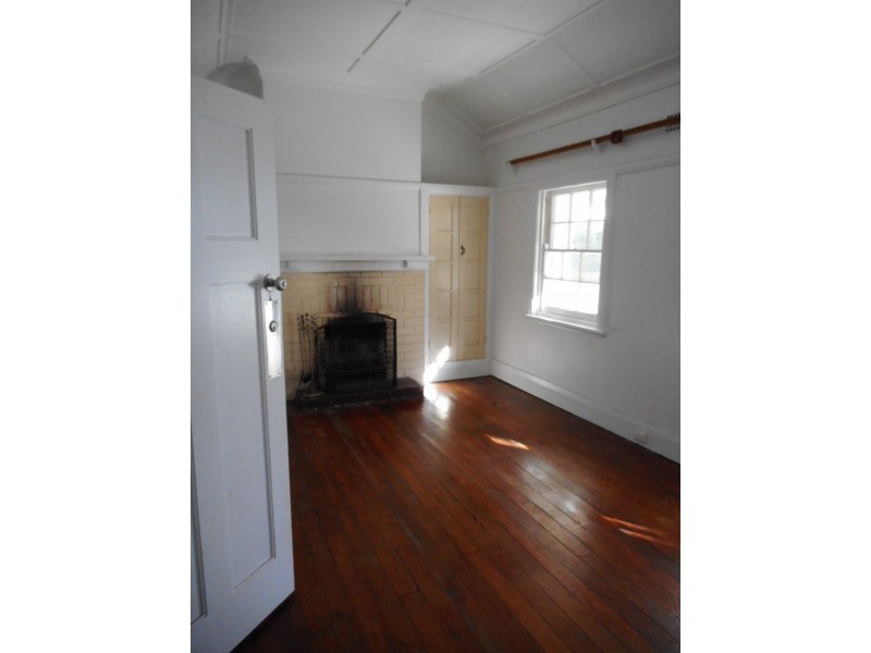 30 Denham Court Road, Denham Court NSW 2565