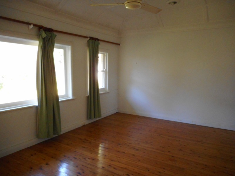 30 Denham Court Road, Denham Court NSW 2565