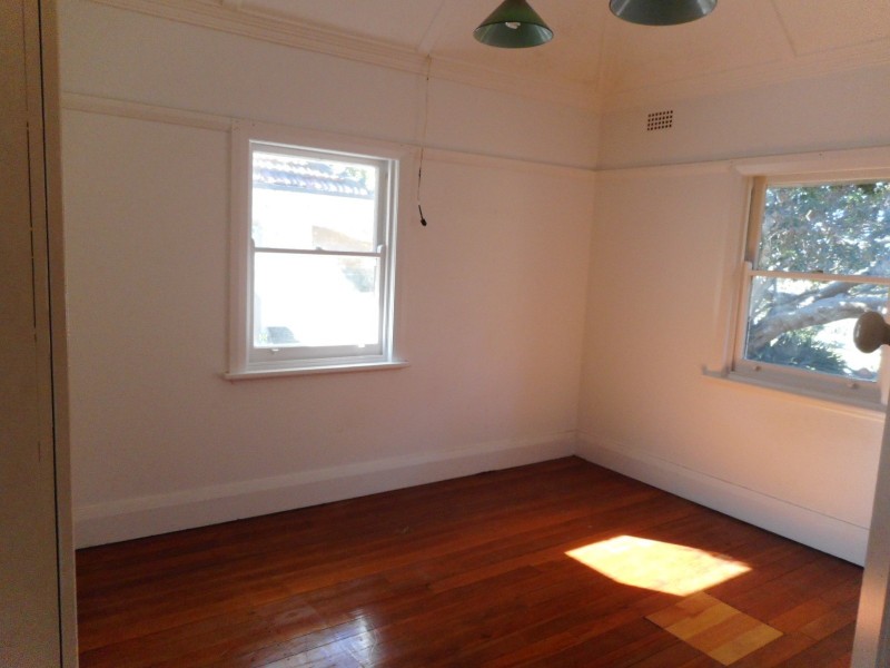 30 Denham Court Road, Denham Court NSW 2565