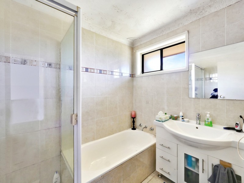 28 Clifford Crescent, Ingleburn NSW 2565