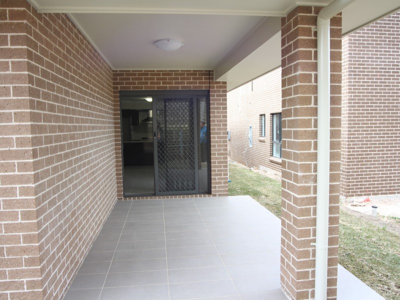 25 Rolla Road, Glenfield NSW 2167