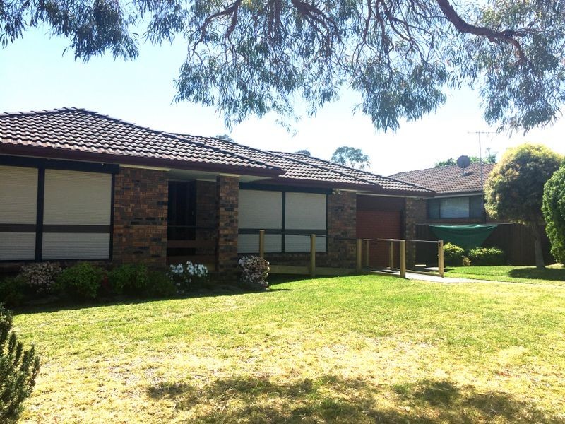 14 Bowerbird Ave, Ingleburn NSW 2565