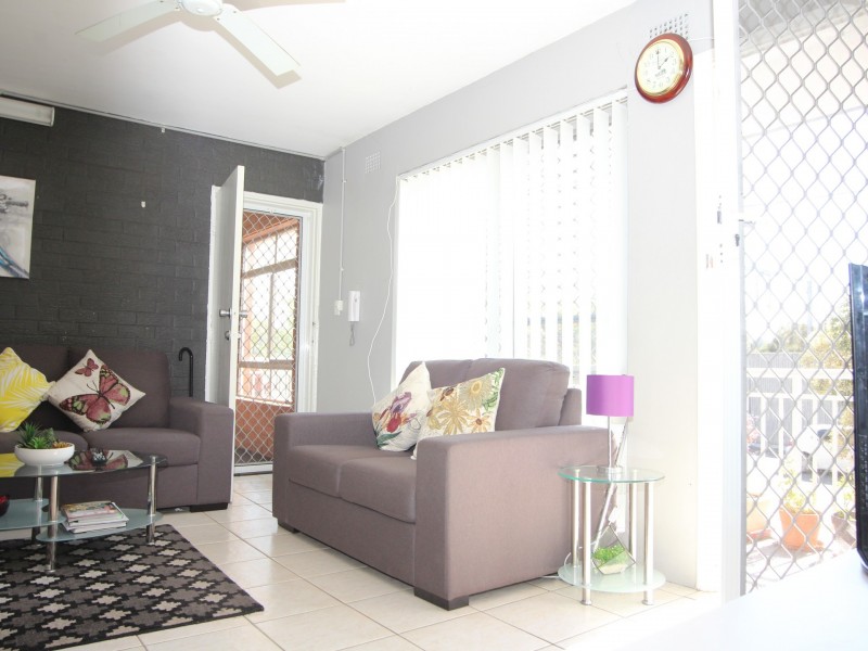 1/14 Railway Parade, Glenfield NSW 2167