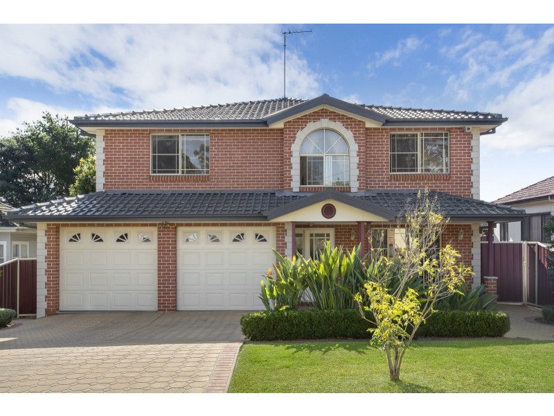 72 Matthews Square, Ingleburn NSW 2565
