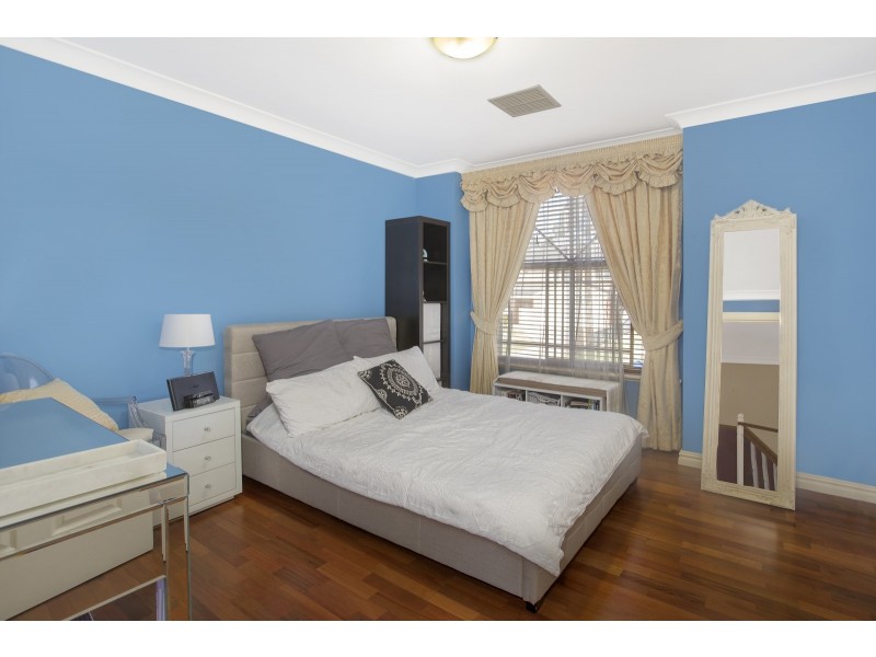 72 Matthews Square, Ingleburn NSW 2565