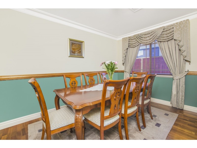 72 Matthews Square, Ingleburn NSW 2565