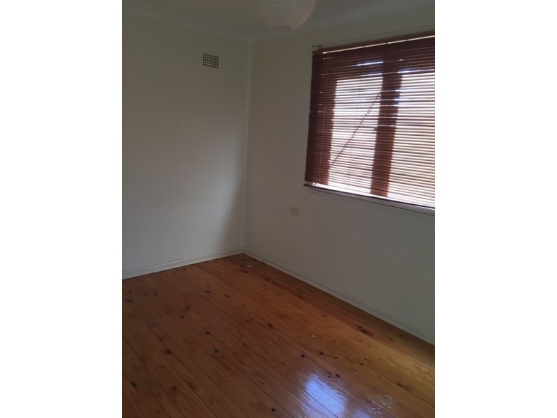 7 Hawthorne Pl, Macquarie Fields NSW 2564