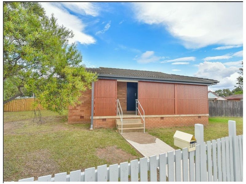295 RIVERSIDE DRIVE, Airds NSW 2560