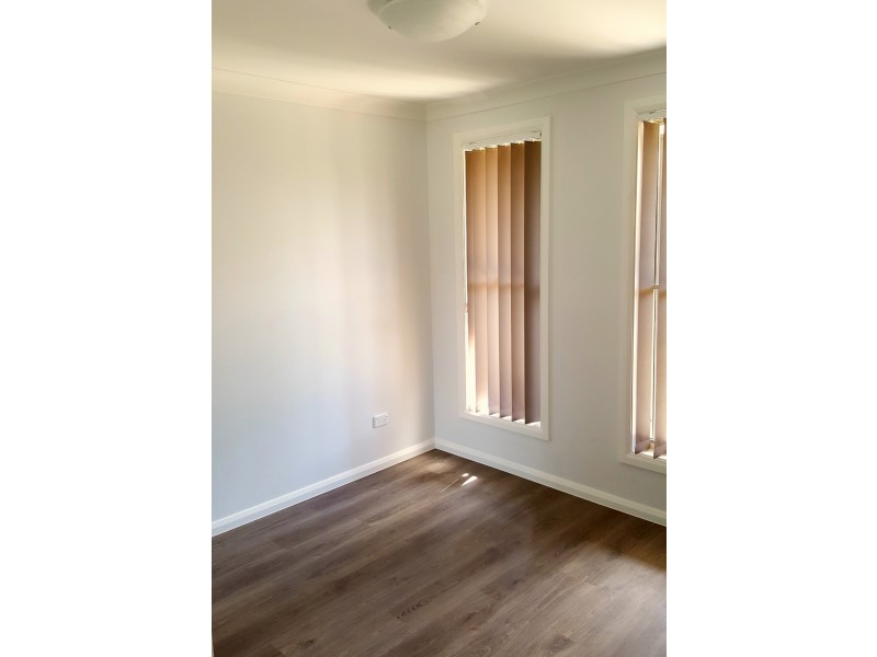 10A Kitson Place, Minto NSW 2566