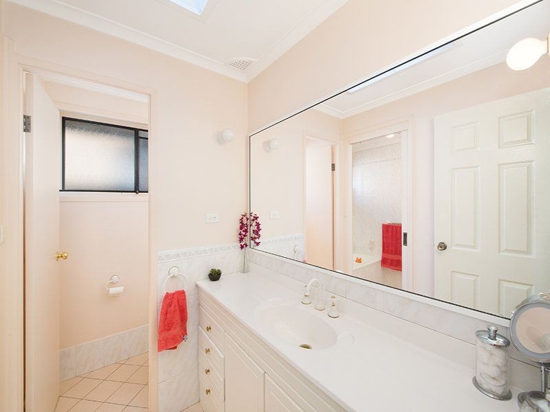 14 Haultain Street, Minto NSW 2566