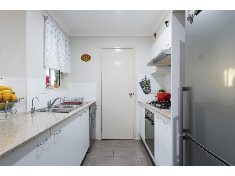 21 Petunia Place, Macquarie Fields NSW 2564