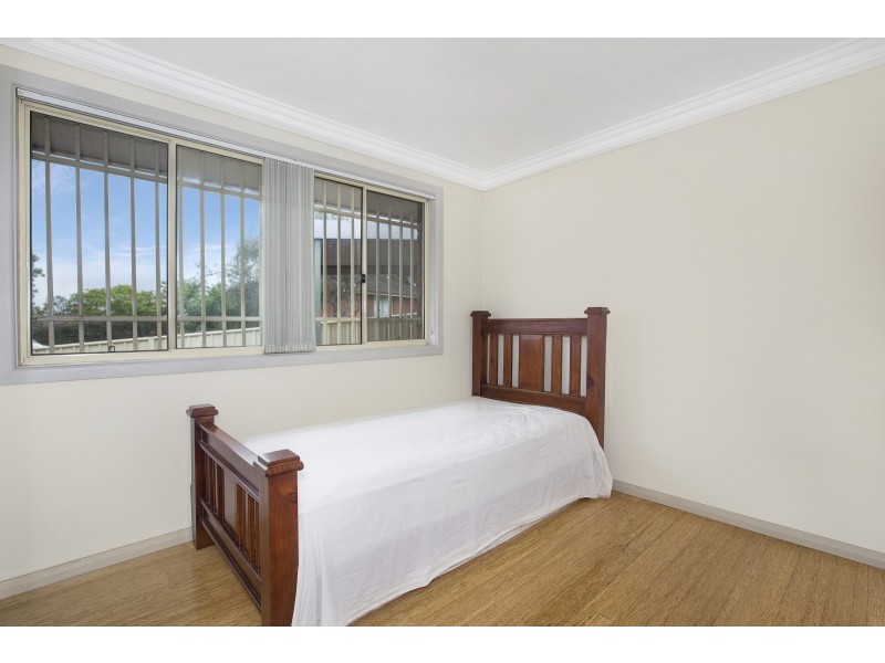 19 Salamaua Place, Glenfield NSW 2167