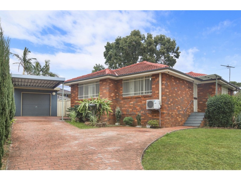 19 Salamaua Place, Glenfield NSW 2167