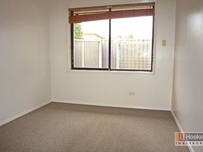 11/4 Dotterel Place, Ingleburn NSW 2565