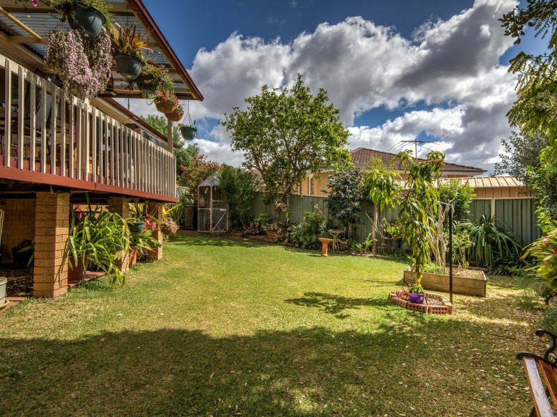 4 Salamaua Place, Glenfield NSW 2167