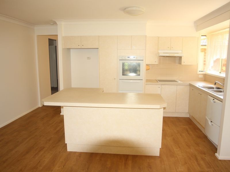 3 Michael Place, Ingleburn NSW 2565