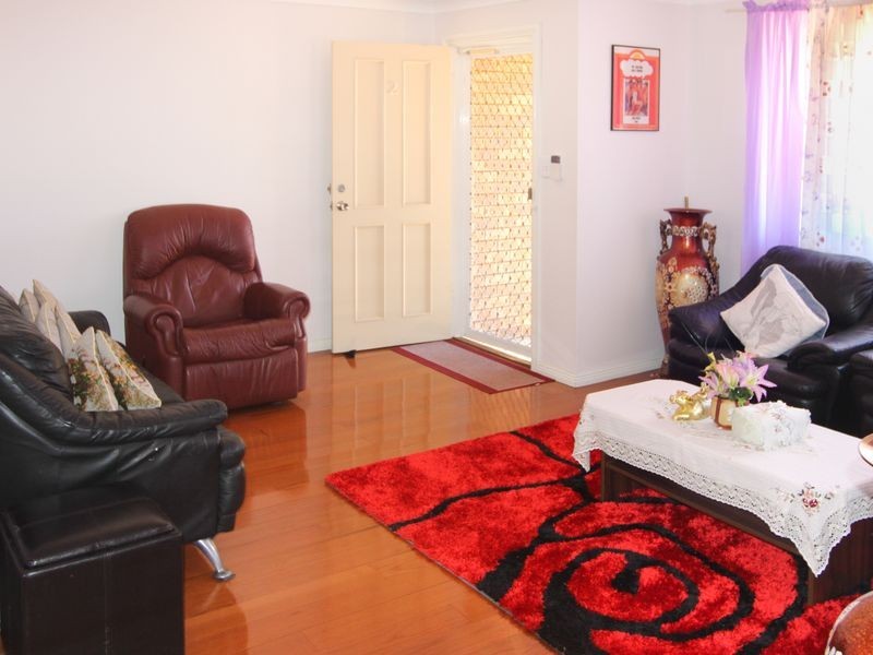 2/16 Nardoo St, Ingleburn NSW 2565