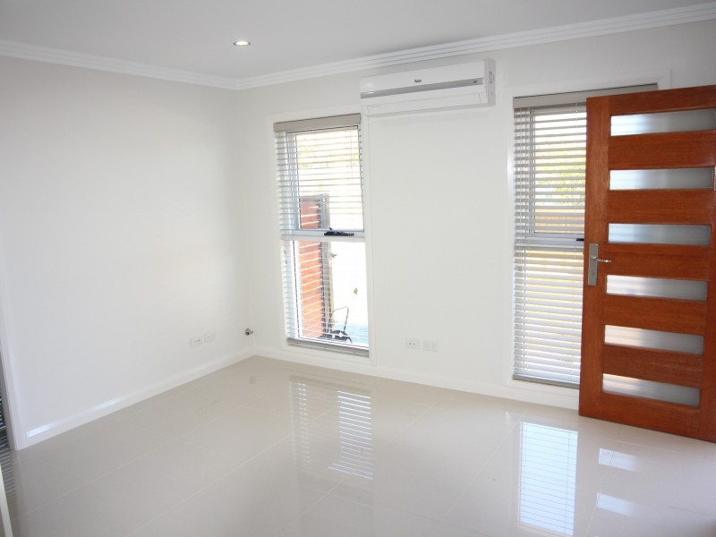 18A Dowie Drive, Claymore NSW 2559