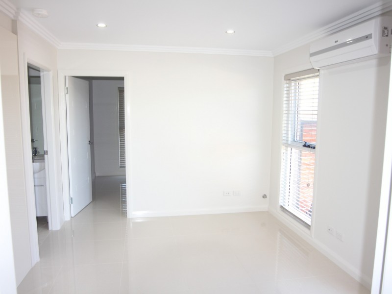 18A Dowie Drive, Claymore NSW 2559