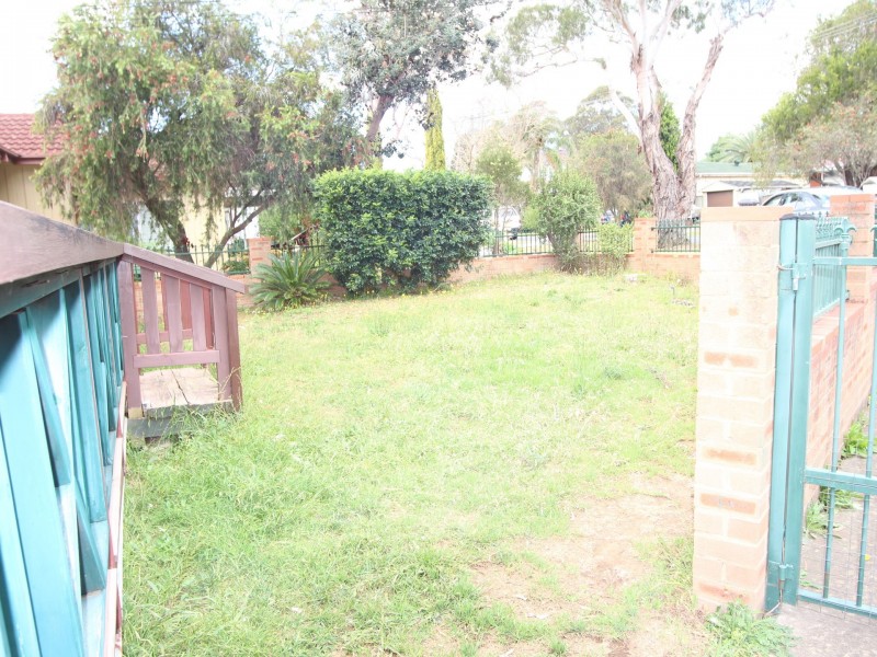 62 Matthews Square, Ingleburn NSW 2565