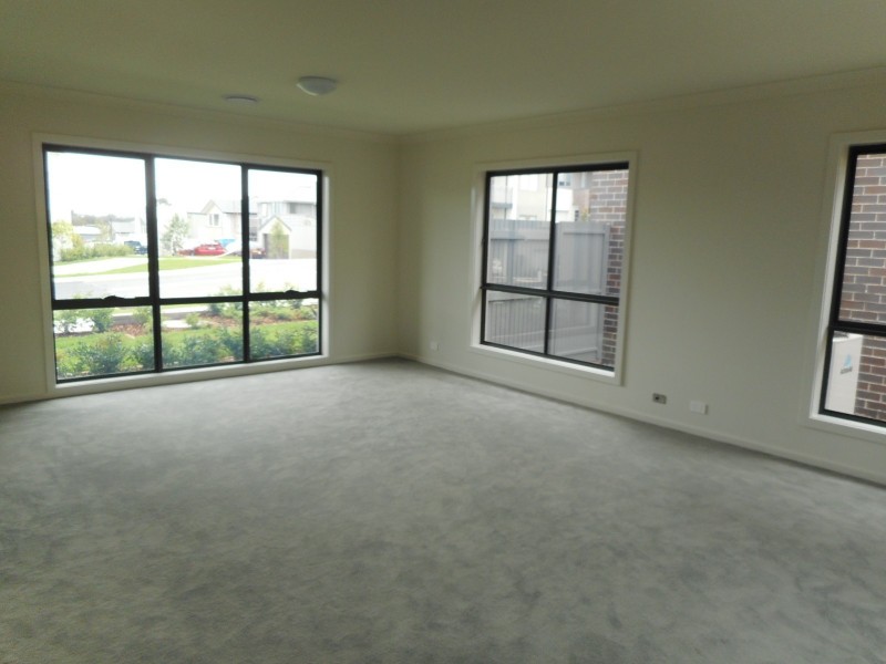 24 Greenview Drive, Moorebank NSW 2170