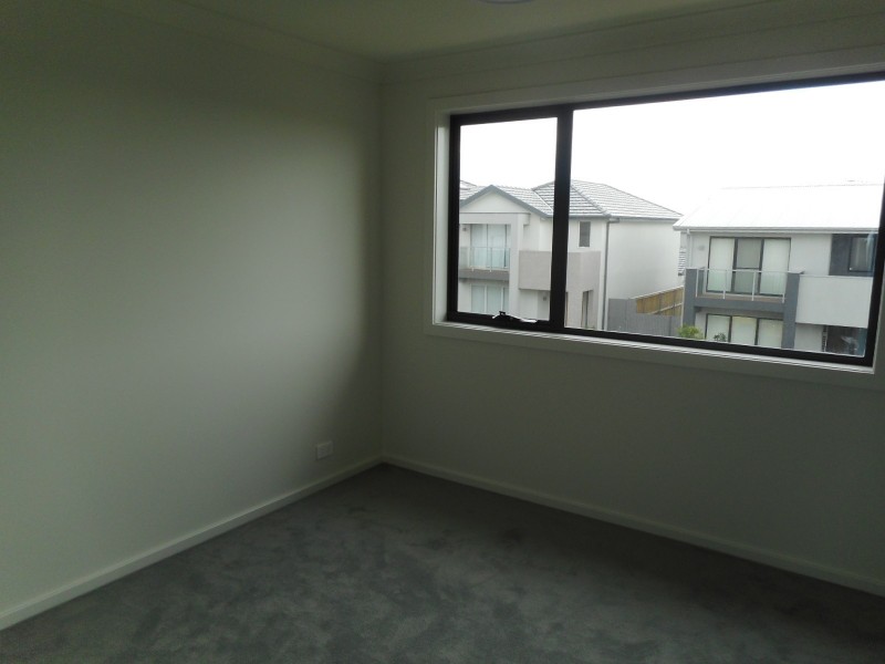 24 Greenview Drive, Moorebank NSW 2170