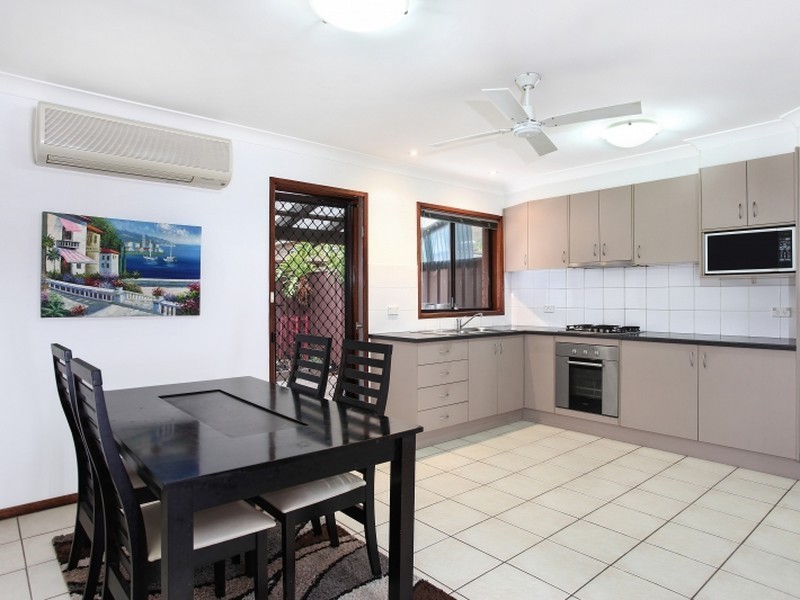 10/3-5 First Avenue, Macquarie Fields NSW 2564