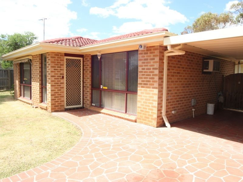 9 Stutz Pl, Ingleburn NSW 2565