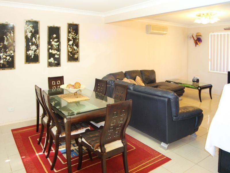 5 Richlands Pl, Prestons NSW 2170