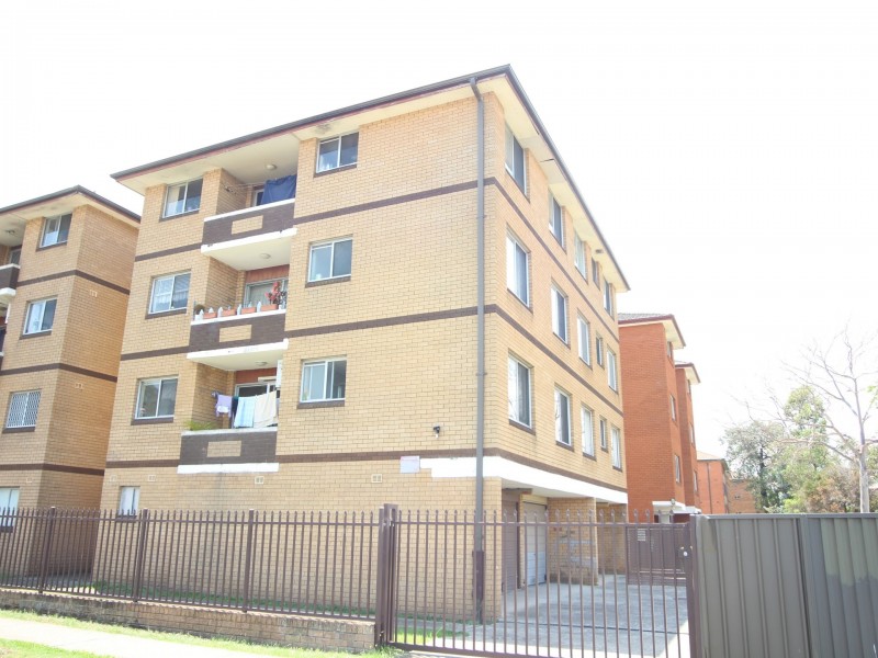 Unit 12/20 Drummond Street, Warwick Farm NSW 2170