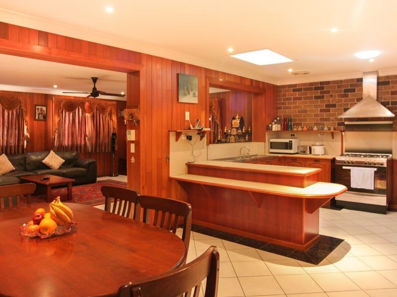 4 Morgan St, Ingleburn NSW 2565