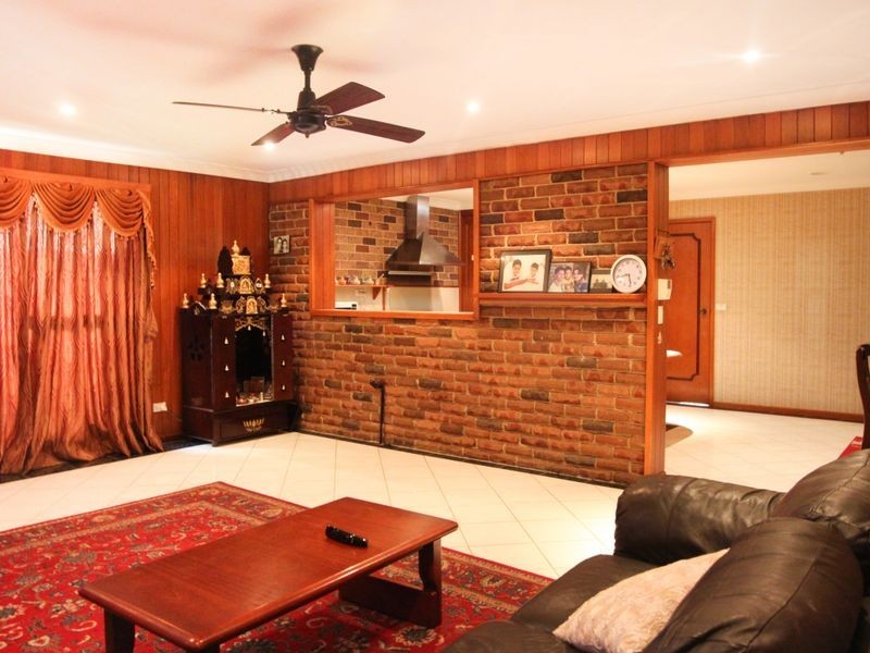 4 Morgan St, Ingleburn NSW 2565