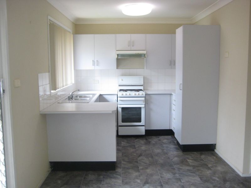 72 Townson Ave, Minto NSW 2566