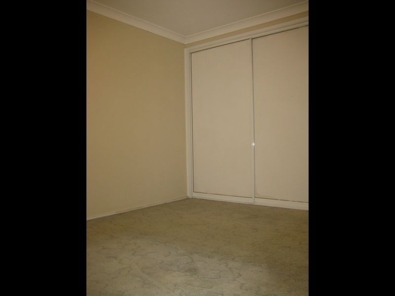72 Townson Ave, Minto NSW 2566