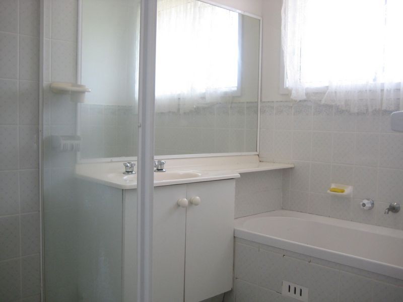 72 Townson Ave, Minto NSW 2566
