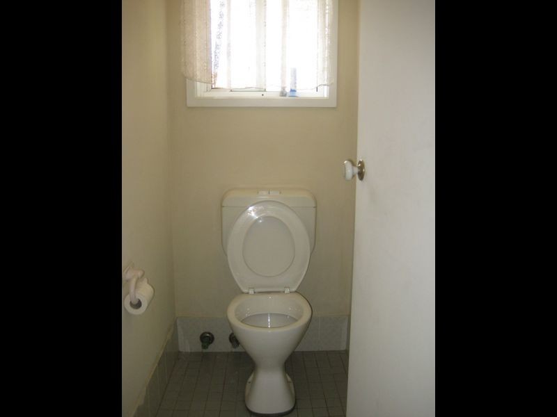 72 Townson Ave, Minto NSW 2566